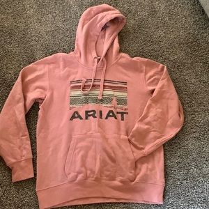 Women’s Ariat sweater.